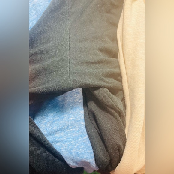 5 for $10: 4 Mossimo Long Sleeve Tops Set. Gently Used - Picture 5 of 7